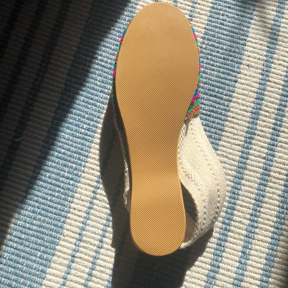 Sandals - Picture 3 of 4
